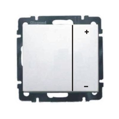 VALENA FÉNYERO SZAB.IZZÓHOZ 600W FEH