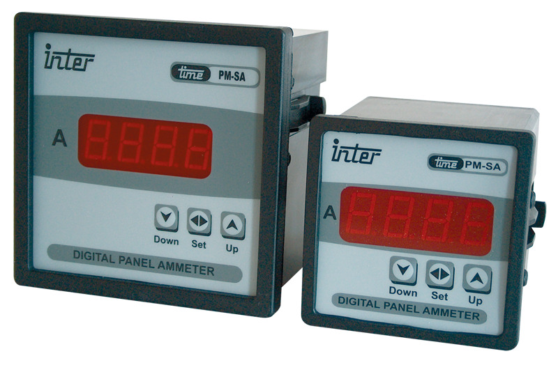 Digitális ampermérő 96x96mm 5A AC áramváltós méréshez relékimenettel