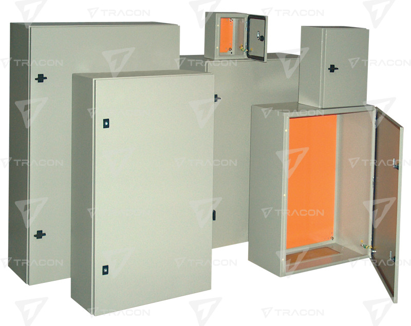 FÉMSZEKRÉNY 700X500X200MM IP55