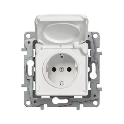 NILOÉ 2P+F aljzat IP44 fehér gyermekvédelemmel,rugós, csavar rögzítés