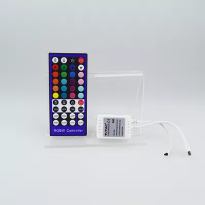 LED RGBW VEZÉRLŐ INFRA 40 GOMBOS 96/192W