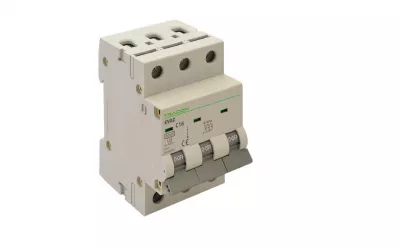 KISMEGSZAKÍTÓ 3P 63A C 6KA