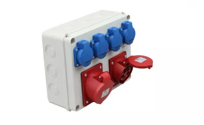 CSATLAKOZÓ DOBOZ VÉDELEM NÉLKÜL Out:4×SCHUKO+1×16A(3P+N+E)+1×32A