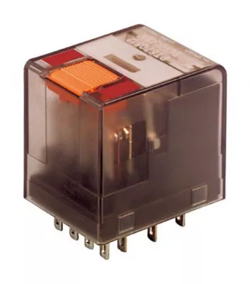 SCHRACK PT relé 230V/AC 4V. 6A