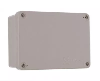 KÖTŐDOBOZ 231x182x85mm FKÍV.IP65 SIMA OLDALÚ