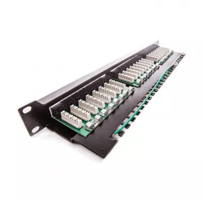 Patch 19  panel 24xRJ45/u Cat5e komp